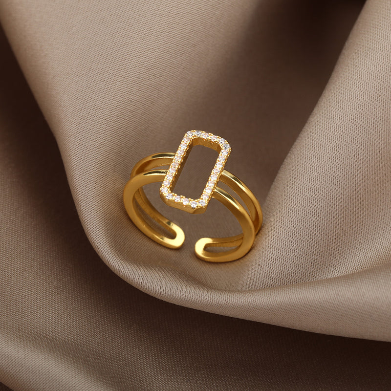 Elegant Gold Ring