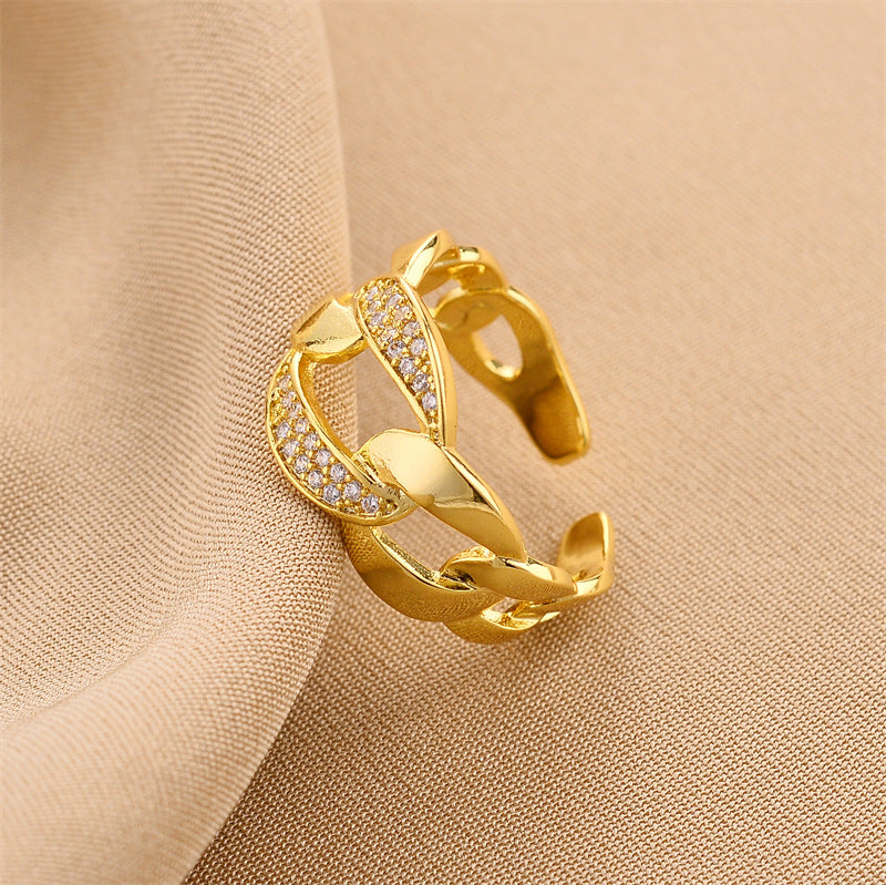 Elegant Gold Ring